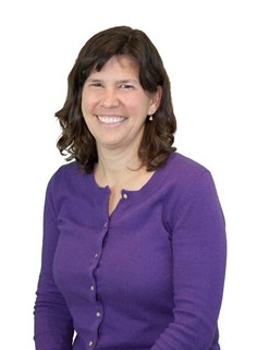 [Phót~ó óf S~áráh~ Tróé~mél, Ñ~P]